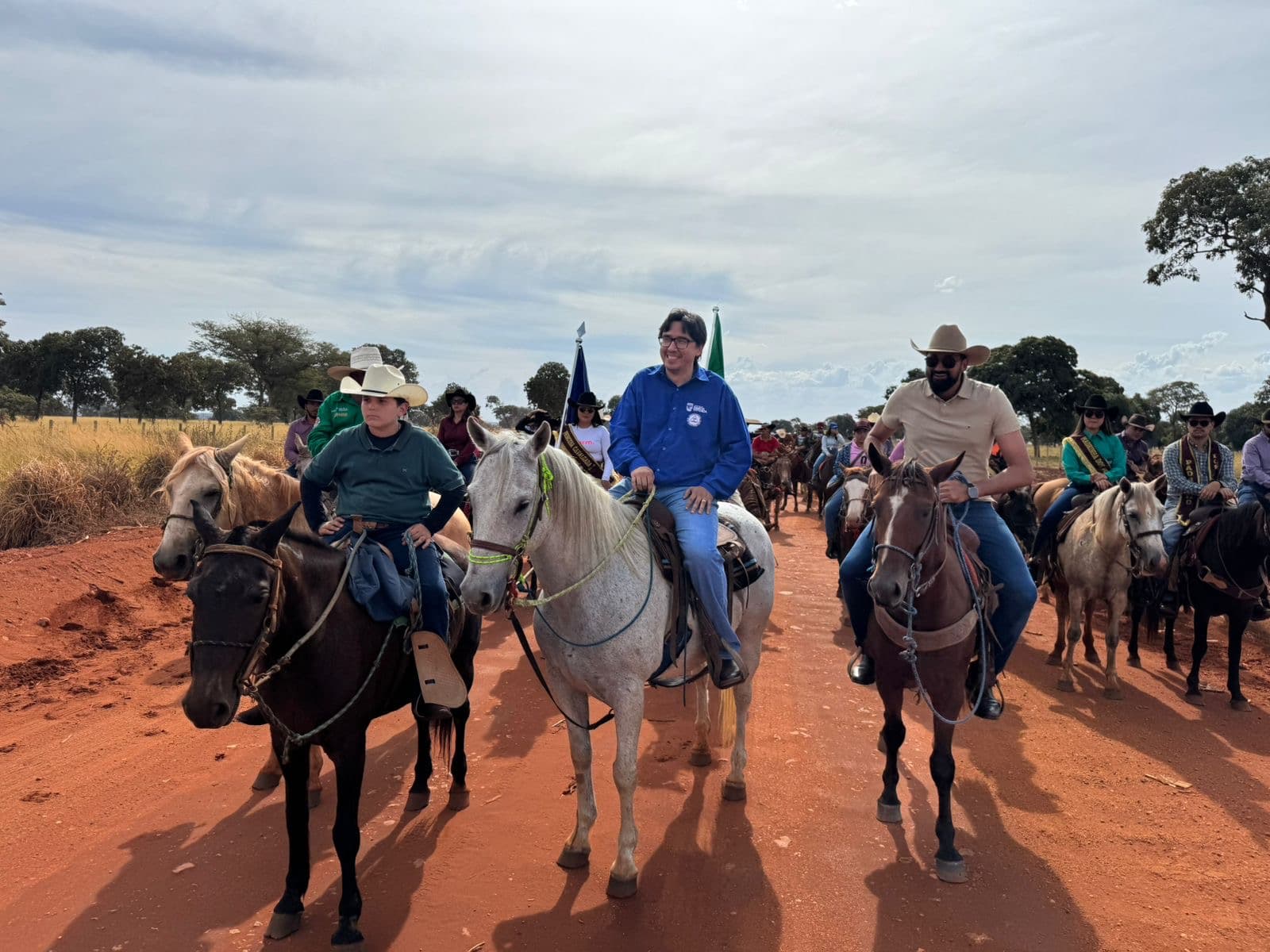 Tradicional Cavalgada de Perdilândia a Santa Vitória registra público recorde