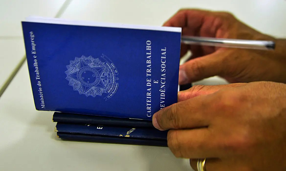 SINE Ituiutaba e Uberlândia abrem mais de 3.500 vagas de emprego com salários de até R$ 8 mil